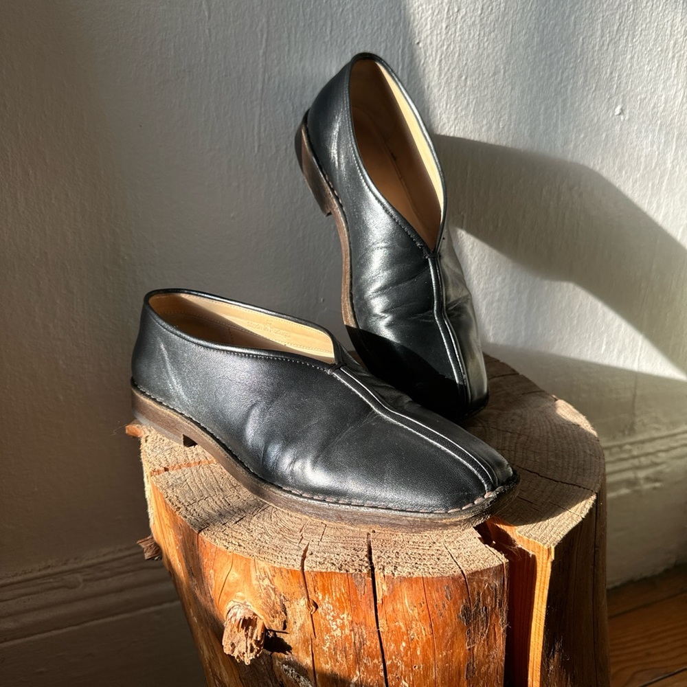 LEMAIRE FLAT PIPPED SLIPPERS
SIZE EU37